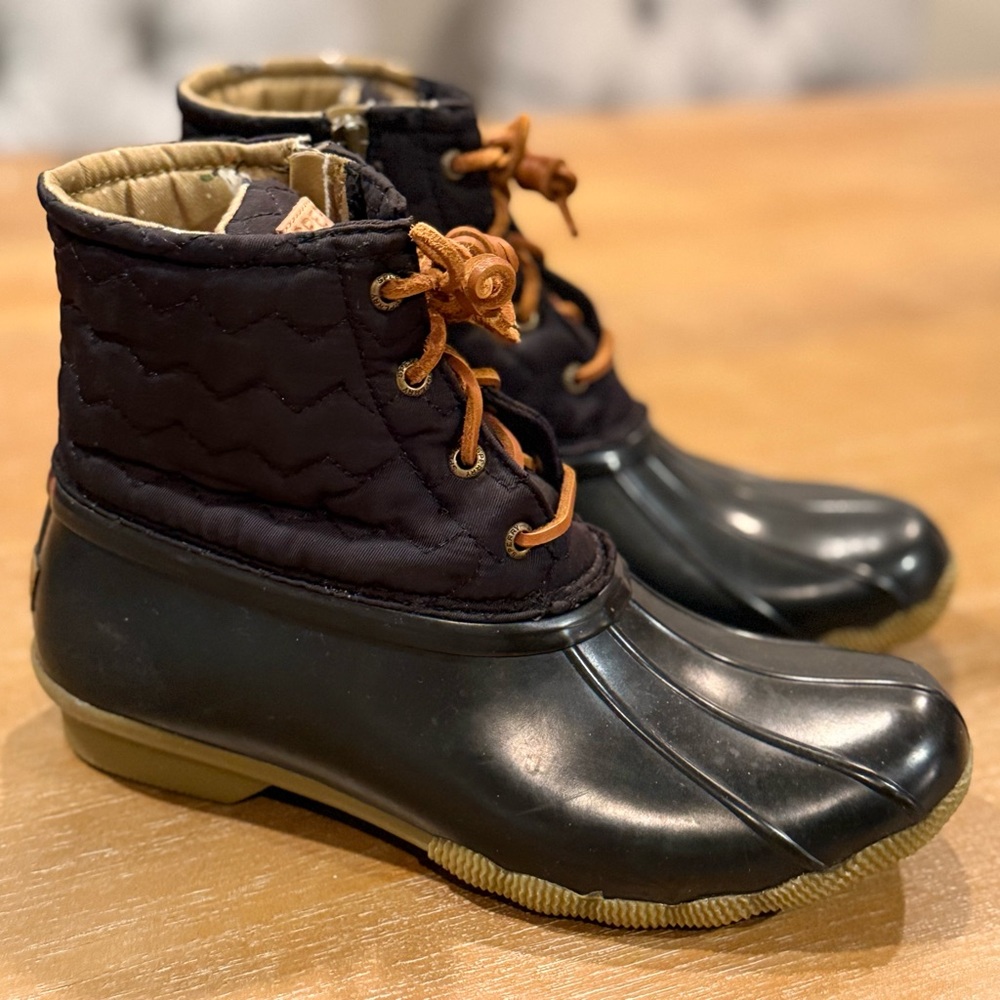 Sperry Women's All Weather Water Resistant‎ Quilted Saltwater Duck Boots Sz 8.5